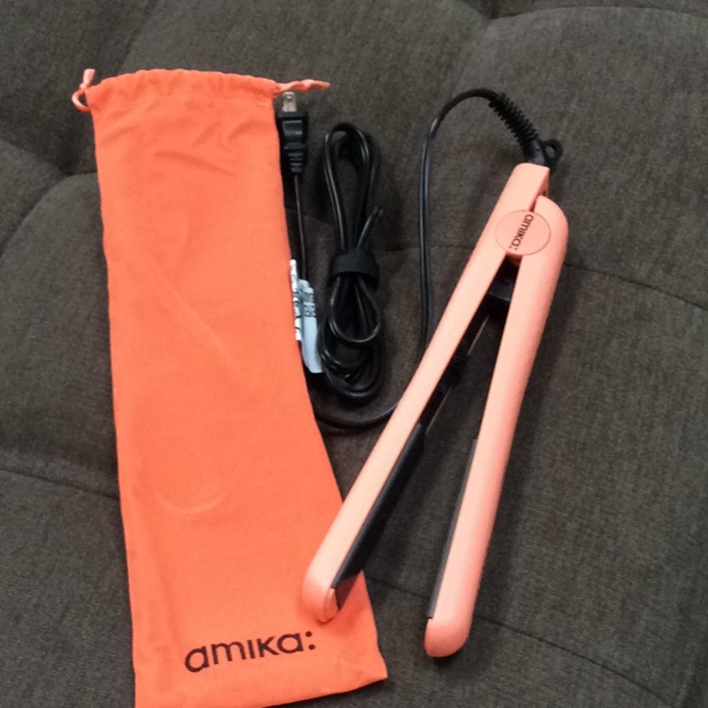 Amika Heat Iron
